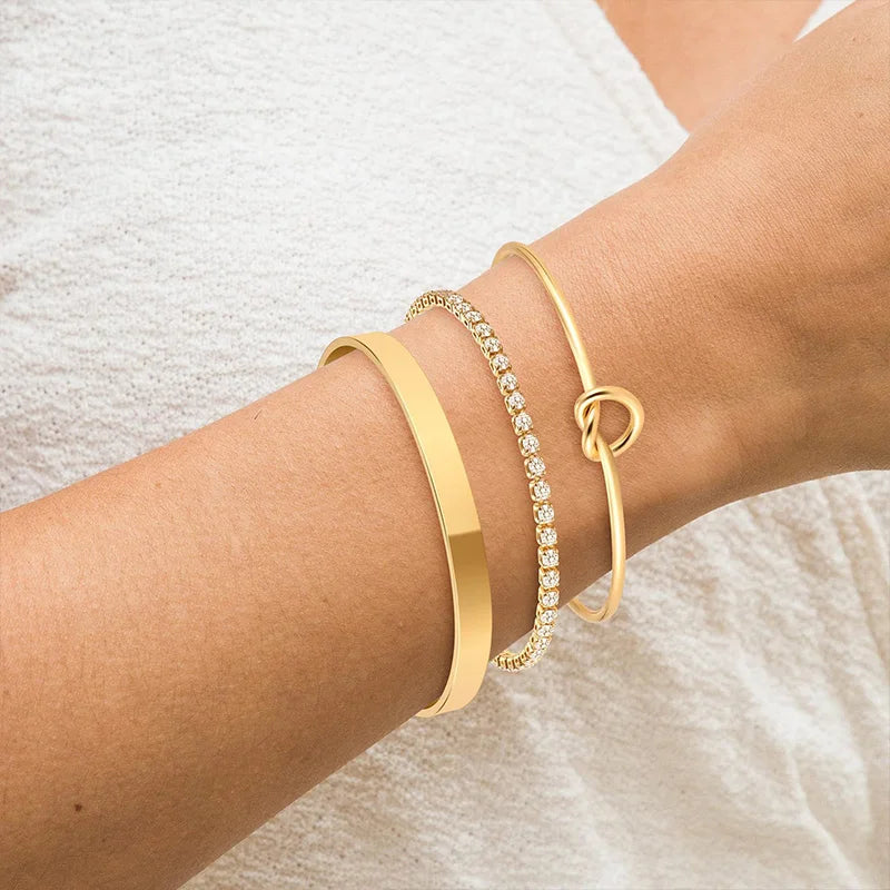 Conjunto Luxo: Pulseiras de Aço Banhadas a Ouro