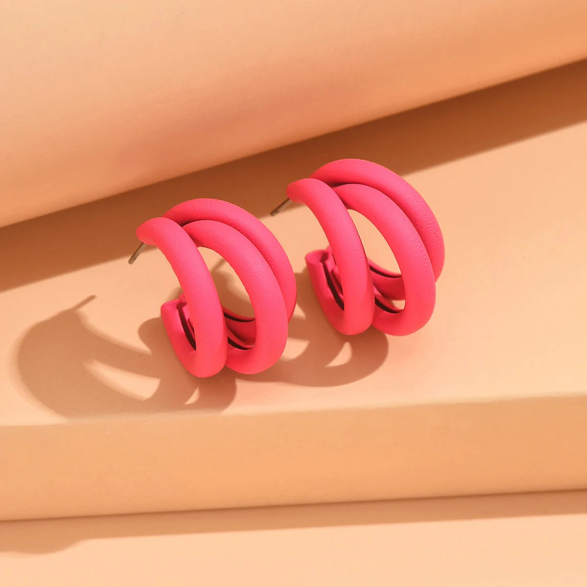 Brincos de Argola Geométricos, Brincos de Argola, Brincos Geométricos, Brinco Dourado, Brincos Dourados, Brinco de ferro, Brincos de Ferro, Loja Acessora 