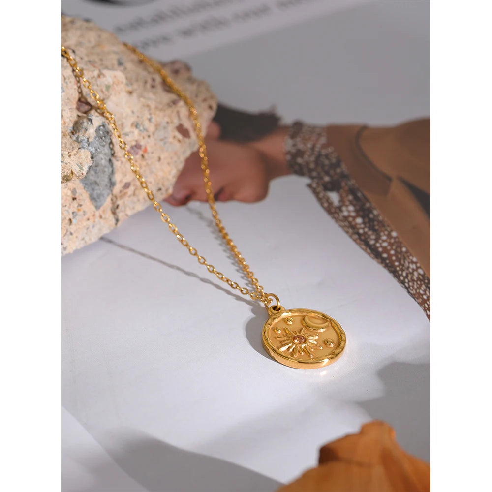 Yhpup moda lua celestial sol delicado pingente redondo colar de aço inoxidável 18k banhado a ouro corrente na moda charme chique jóias