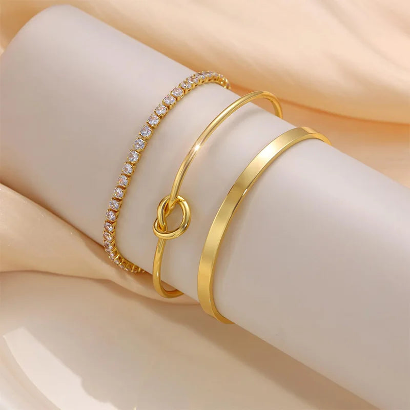 Conjunto Luxo: Pulseiras de Aço Banhadas a Ouro