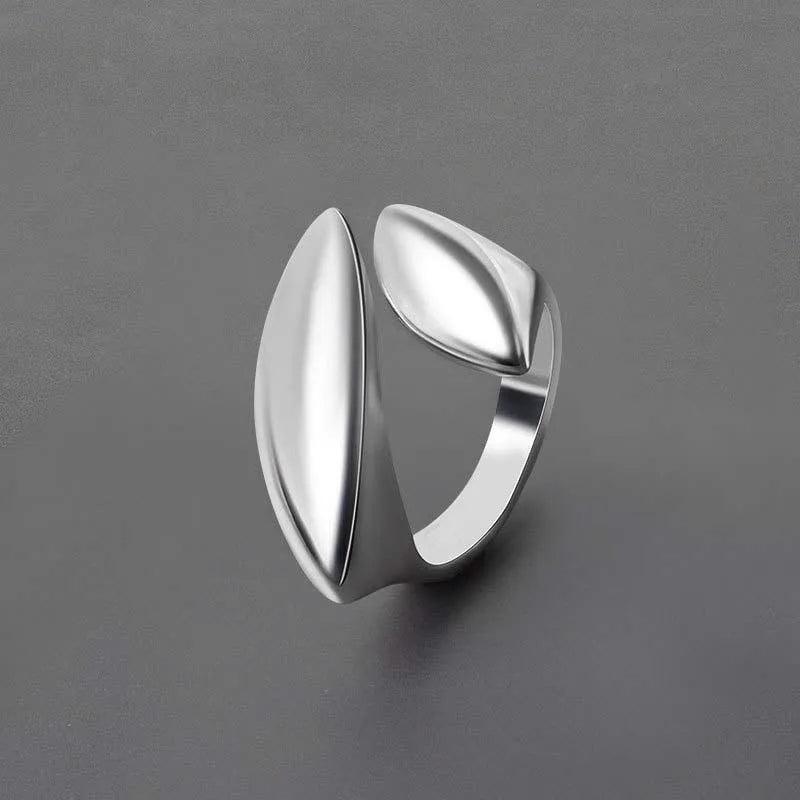 Conjunto de Anéis Geométricos Dourados para Mulheres